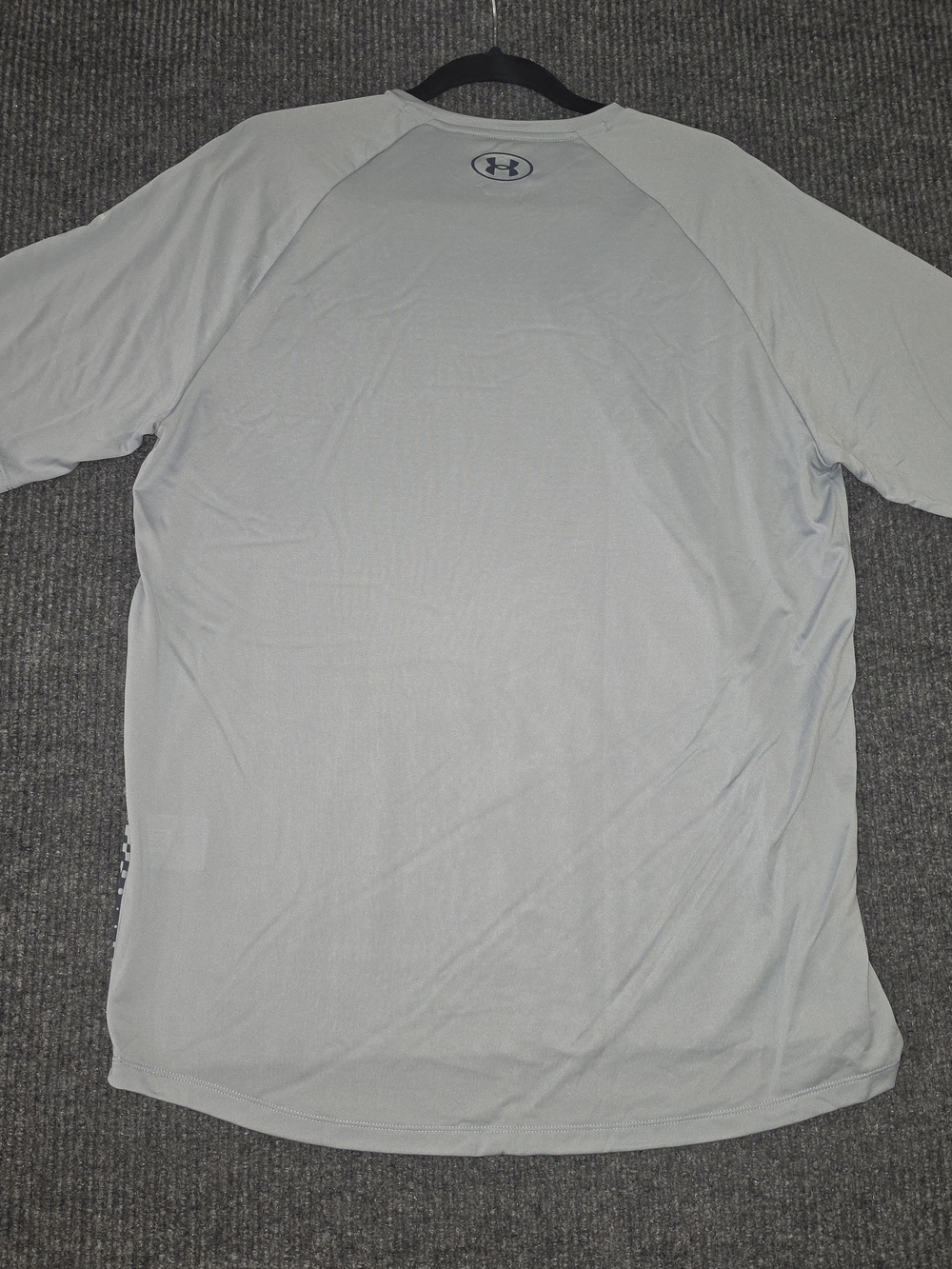 Under Armour Men’s Light Blue/Gray Athletic Tee with Navy Graphic - Picture 5 of 5